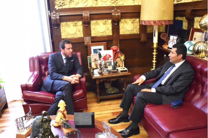 embajador-nicaragua-espana-carlos-midence-encuentro-alcalde-valladolid